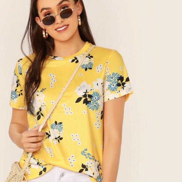 Sunny Comfy Yellow Floral Tee