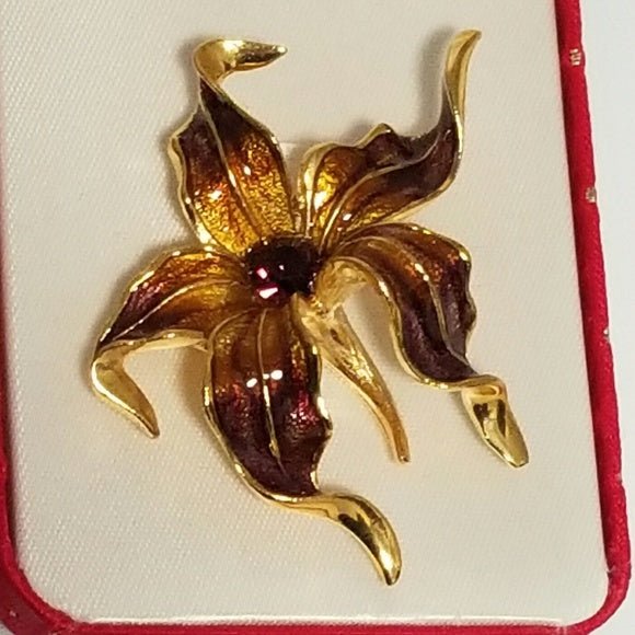 NWOT Amanda Smith Flower Pin Brooch - Sparkle by Melanie Boutique