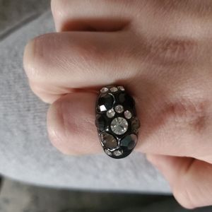 Chunky Black Bling Rhinestone Ring (Sz 7.75)
